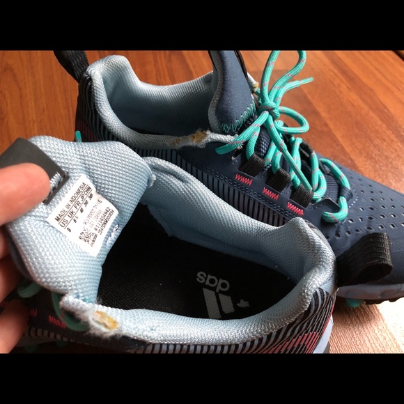 Women’s adidas sneakers size 8 US - Picture 6 of 7